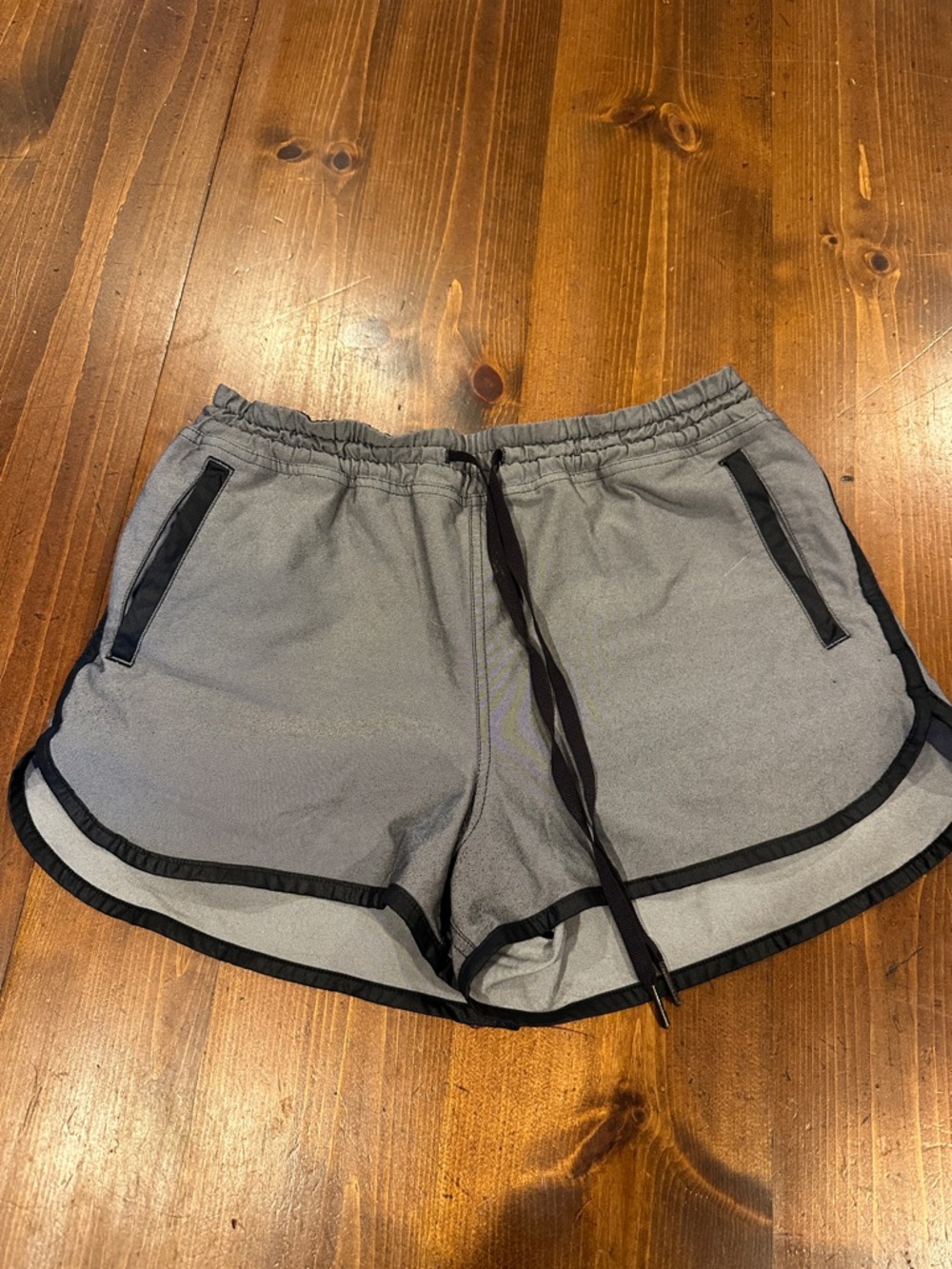 Lululemon shorts -8